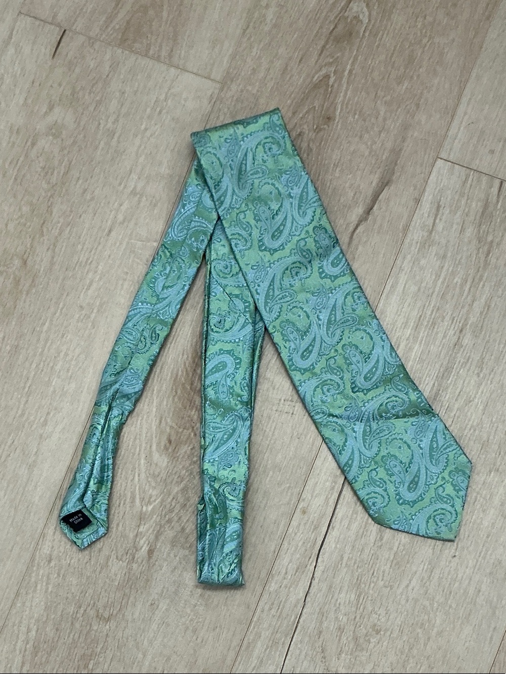Joseph Abboud Light Green Paisley Silk Tie
